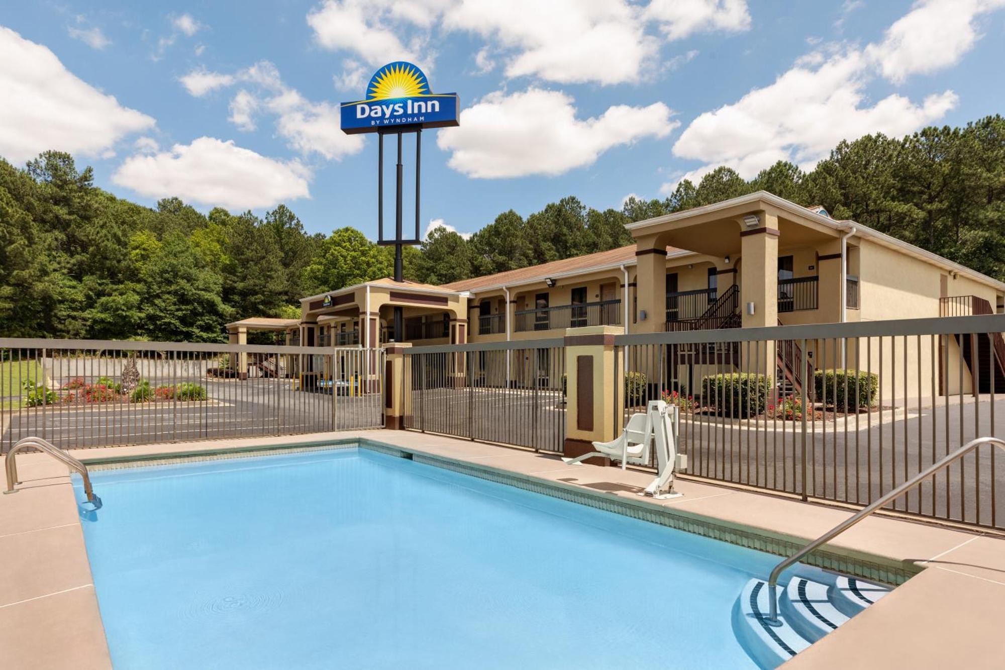 Days Inn By Wyndham Covington Exterior photo